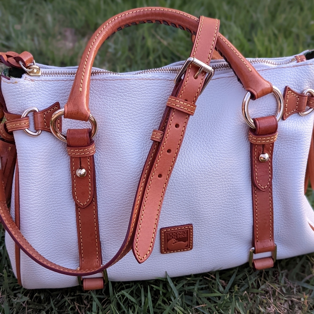 Dooney & Burke - Pebble Grain Leather Satchel/Purse | New Condition